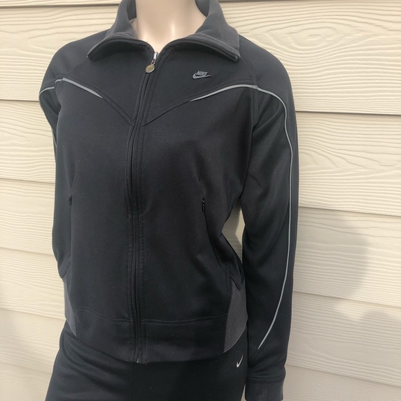 mens nike sweatsuit top and bottom